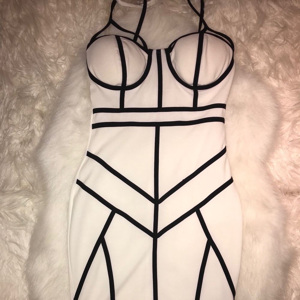 WHITE WITH BLACK PIPING BUSTIER DRESS